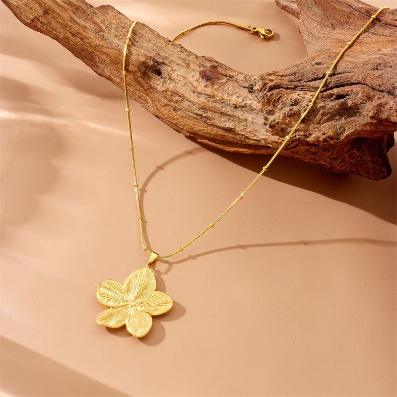 Solea Bloom Necklace