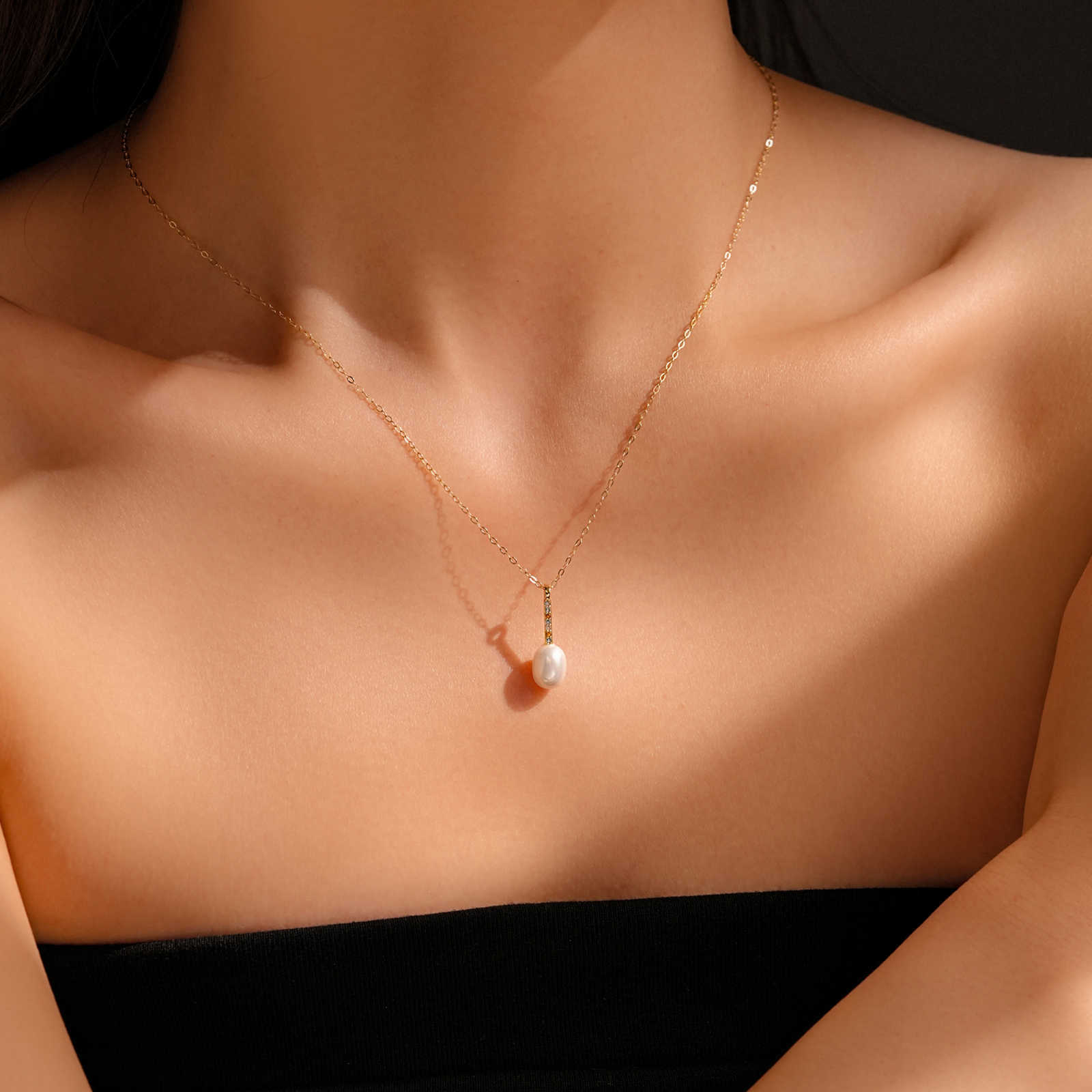 Amoura Pearl Necklace