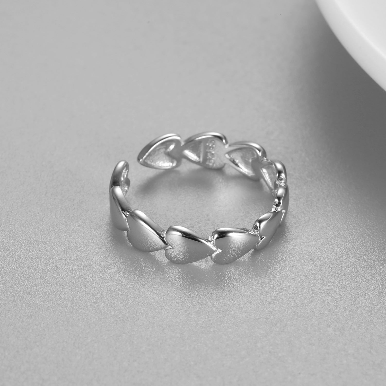 Amora Ring