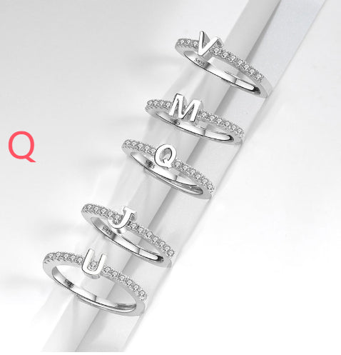 Ring med initialbokstav