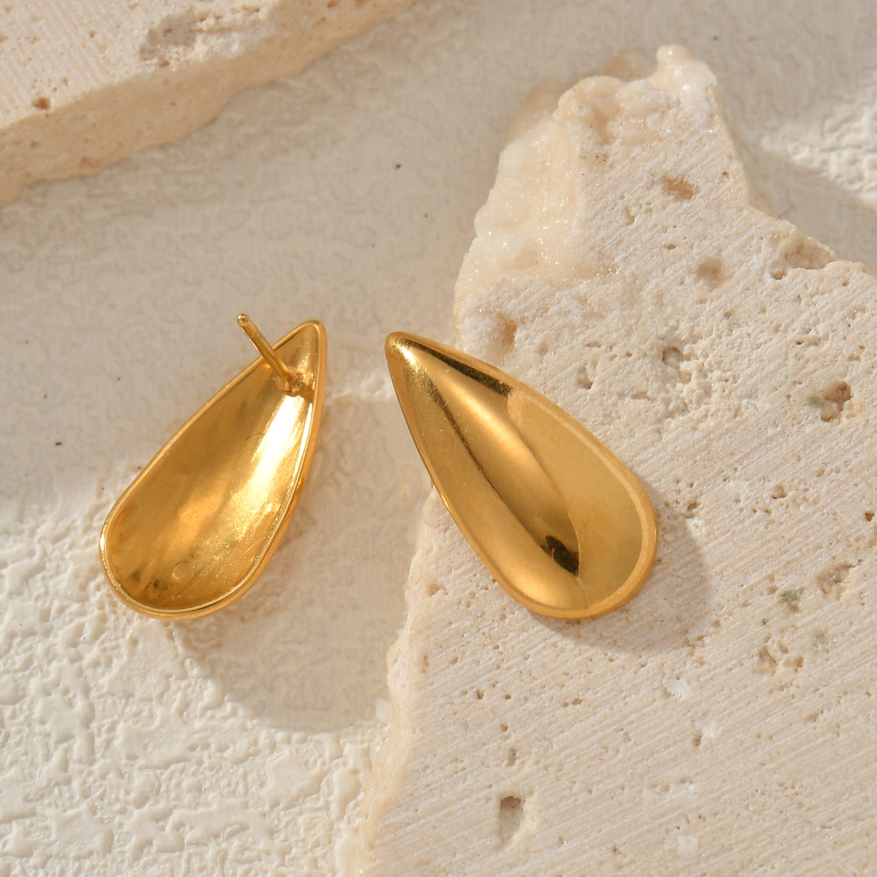 Isola Drop Earrings