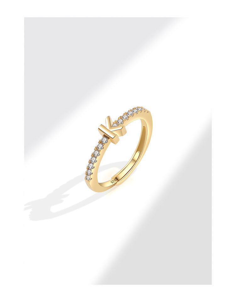 Ring med initialbokstav