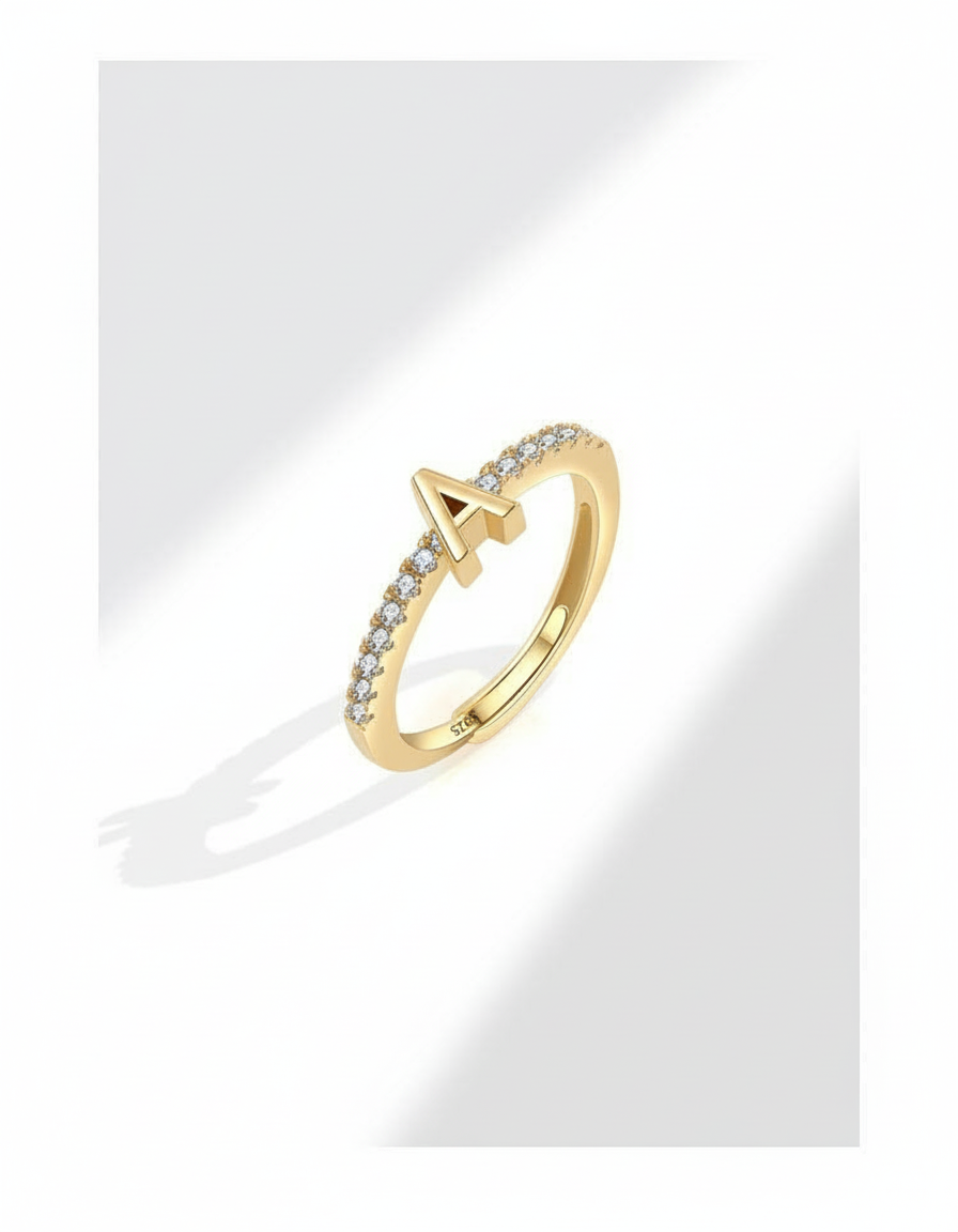 Ring med initialbokstav