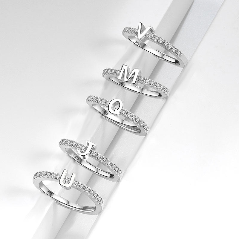 Ring med initialbokstav