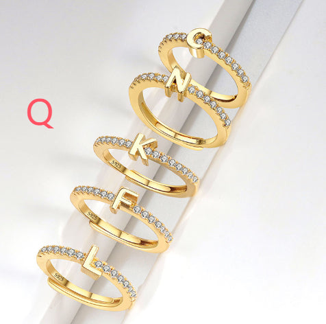 Ring med initialbokstav