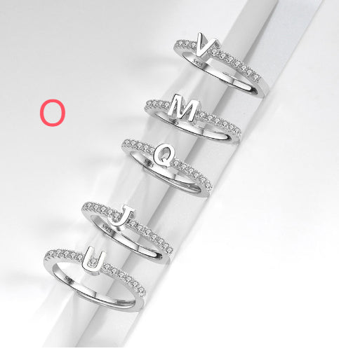 Ring med initialbokstav