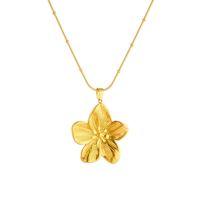 Solea Bloom Necklace