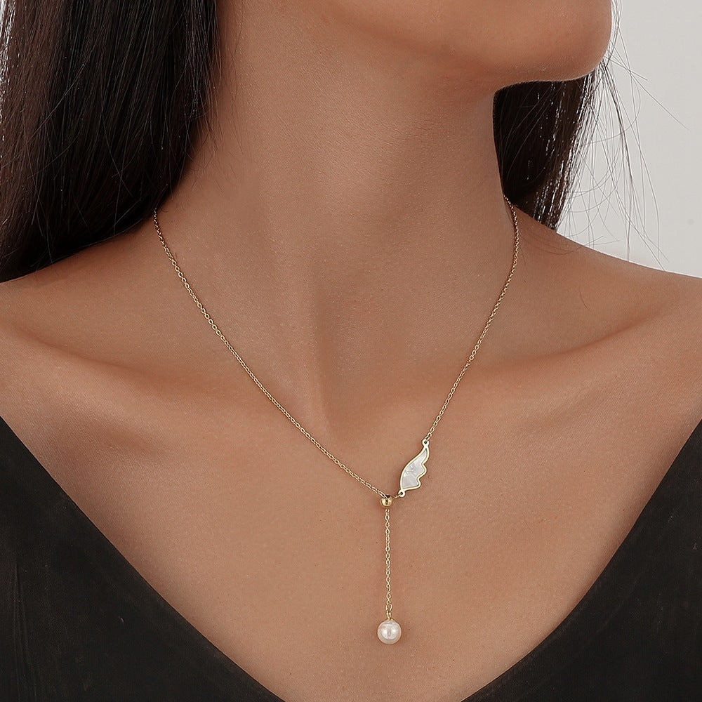 Léana Pearl Necklace