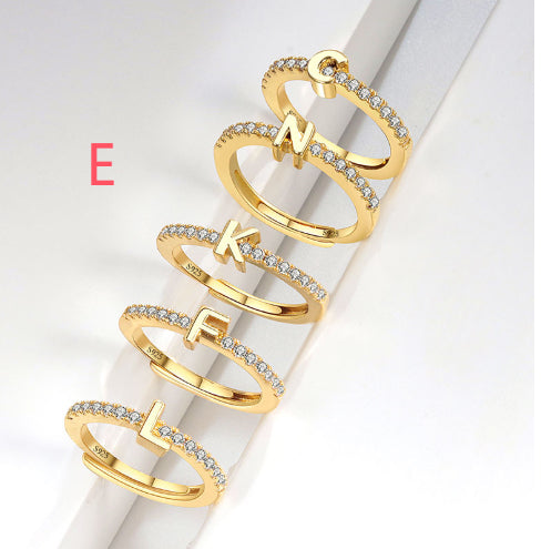 Ring med initialbokstav