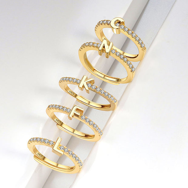 Ring med initialbokstav