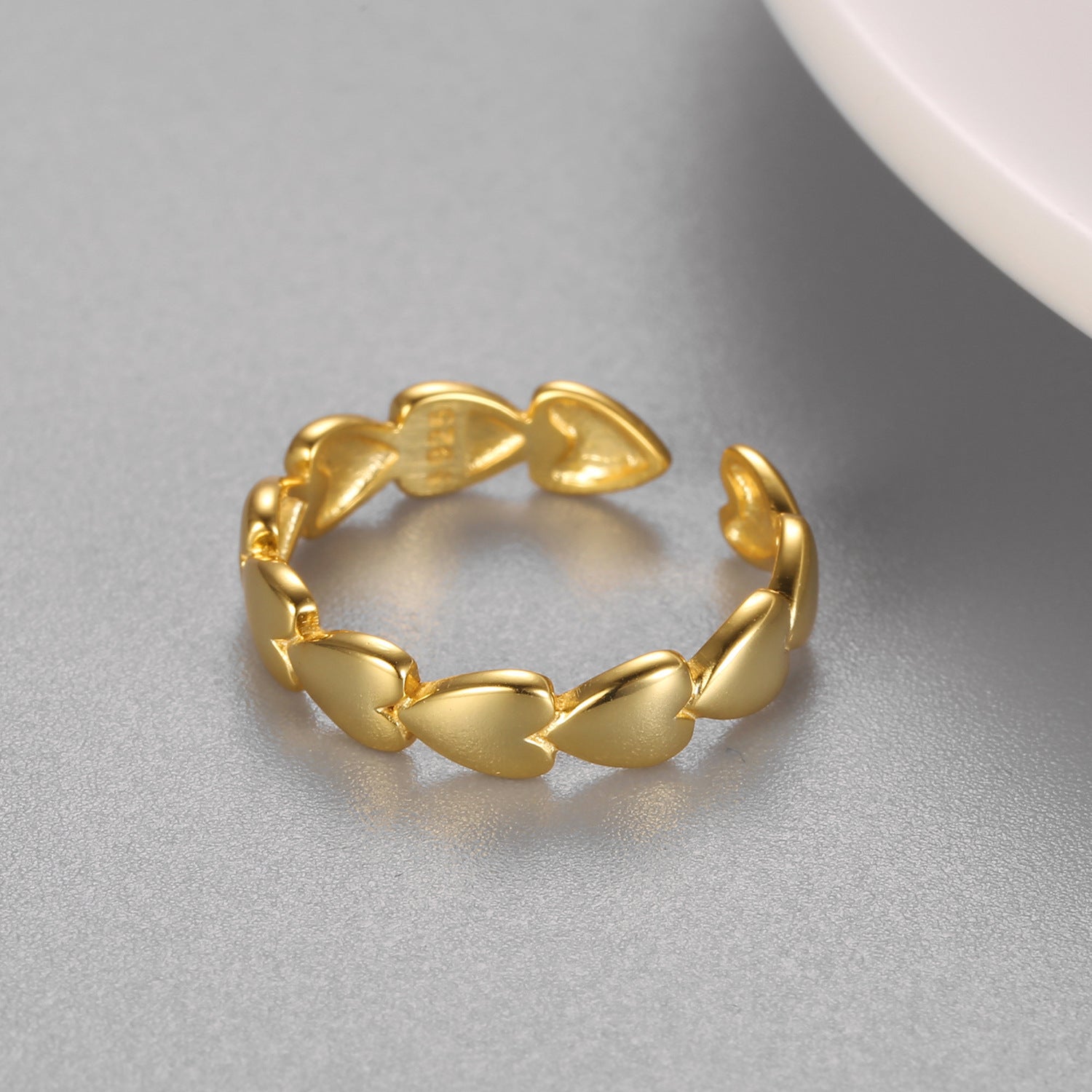Amora Ring