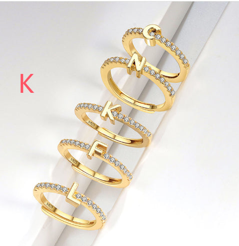 Ring med initialbokstav