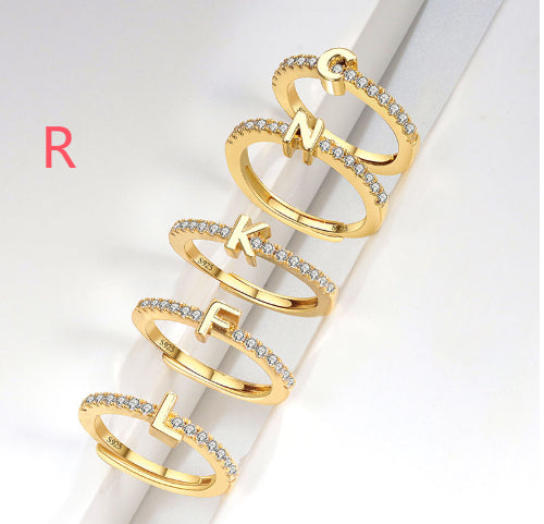 Ring med initialbokstav