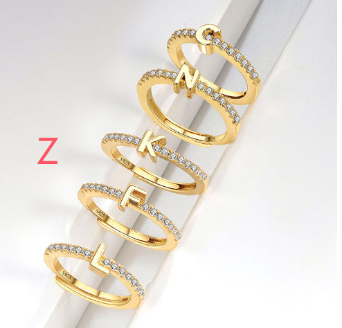 Ring med initialbokstav