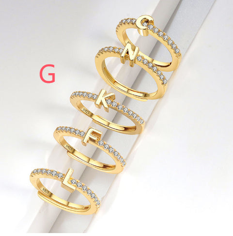 Ring med initialbokstav