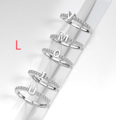 Ring med initialbokstav