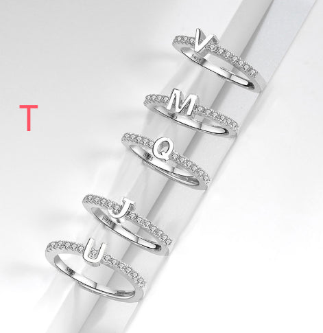 Ring med initialbokstav